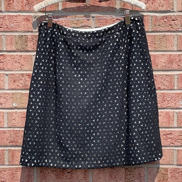 Milly Black Laser Cut Floral Skirt Size 10 Vintage Preppy Old Money - Picture 4 of 10
